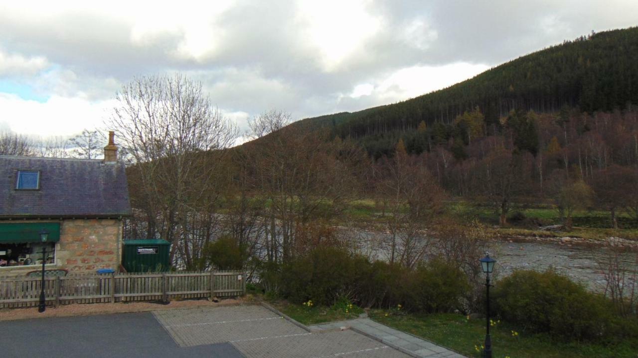 Montclaire Apartment Ballater Exterior photo